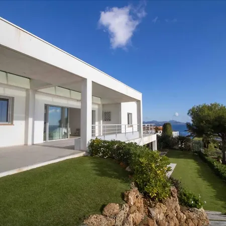 Beautiful House With Pool 3 Terraces And Garden * Fréjus